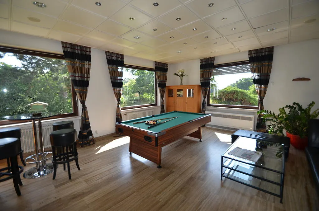Landhotel Sulzbacher Hof Sulzbach  3*, Sulzbach (Hessen)
